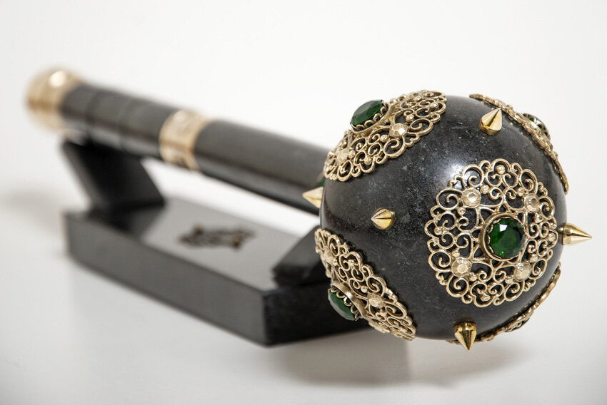 Гетьманська булава з чорного мармуру фото 1 — ElitPodarok