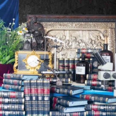 Книга «Большая Медицинская Энциклопедия» в кожаном переплете — ElitPodarok