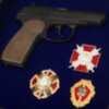 Композиція в рамці «Пістолет Макарова і нагороди» фото 3 — ElitPodarok