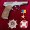 Інтер'єрна композиція "Пістолет Макарова з нагородами" фото 3 — ElitPodarok