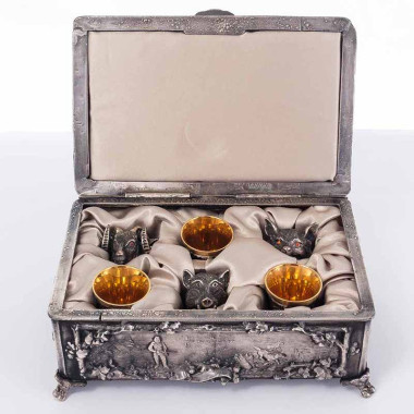 Подарочный набор cеребряный ларец с ритонами «Охотничий Трофей» — ElitPodarok
