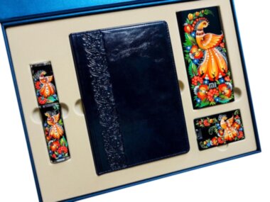 Подарочный набор «Премиум»: ежедневник в кожаном переплете, металлическая ручка в футляре, Xiaomi Power Bank, флеш-карта — ElitPodarok