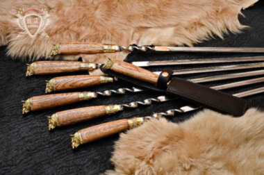 Набір шампурів ручної роботи «Вепрі» — ElitPodarok