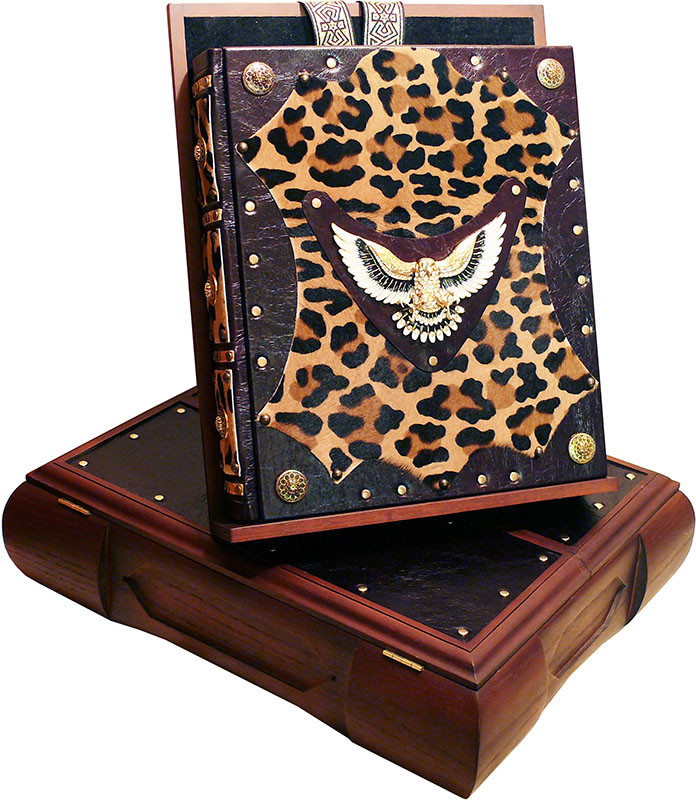 Книга в коже «Охота» Курт Блюхель фото 1 — ElitPodarok