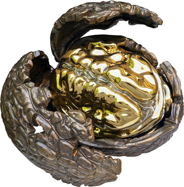 Дизайнерская бронзовая скульптура «Золотой Орех» от Озюменко фото 1 — ElitPodarok
